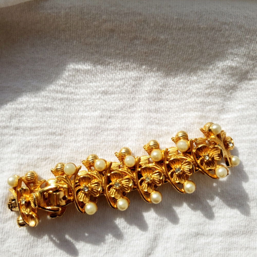 Gold bracelet